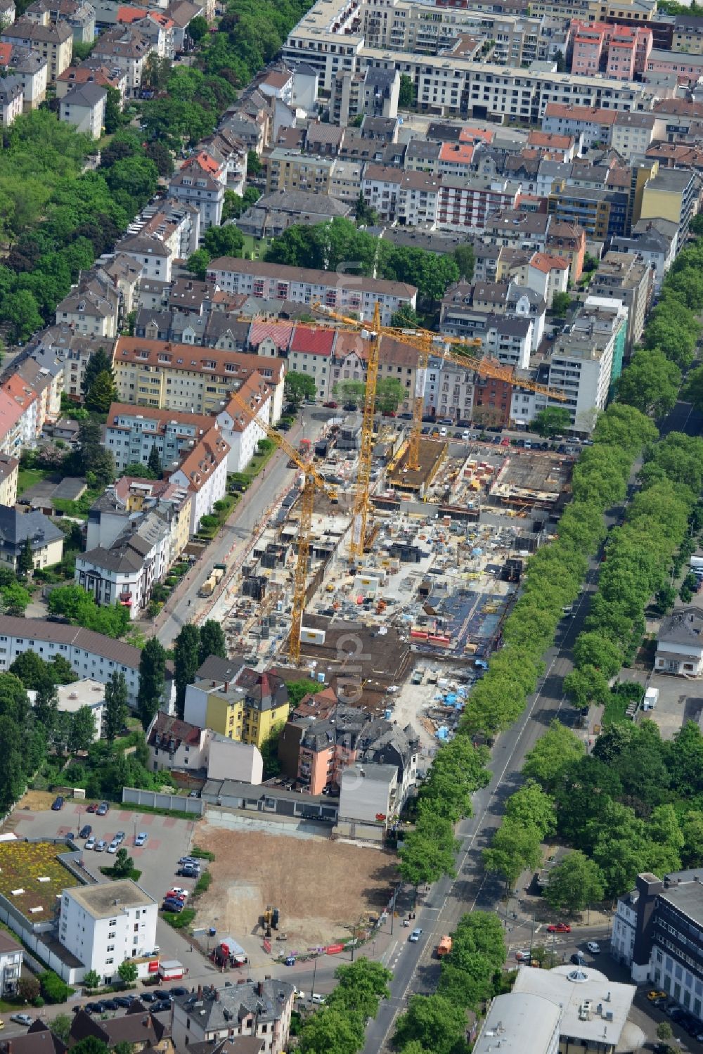 Aerial photograph Frankfurt am Main - Construction site to build a new multi-family residential complex Alea im Gallus at the road Neuenhainer Strasse in Frankfurt in the state Hesse. A project of the GWH Bauprojekte GmbH