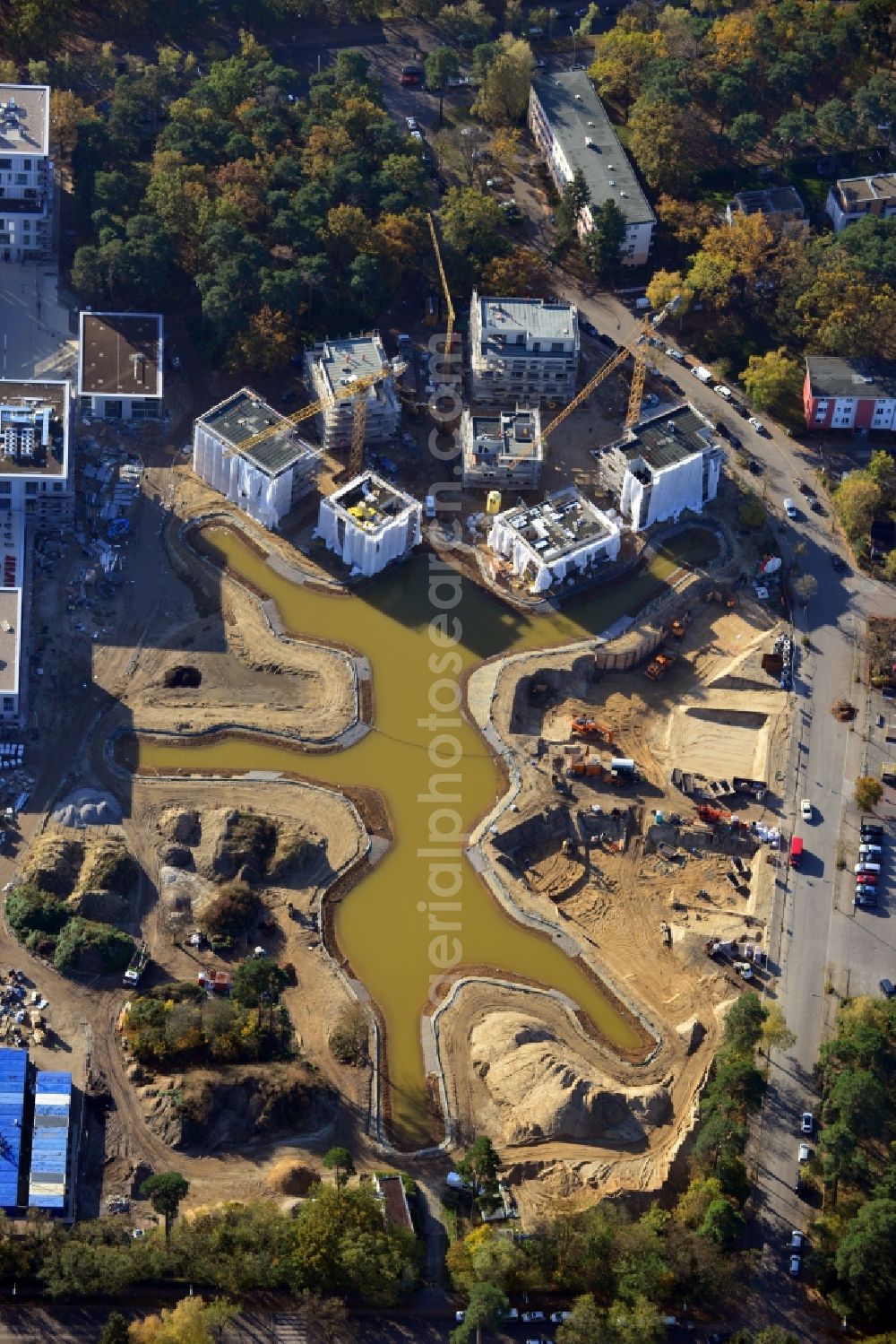 Berlin from the bird's eye view: Building construction residential complex Five morning Dahlem Urban Village of STOFANEL group in Berlin