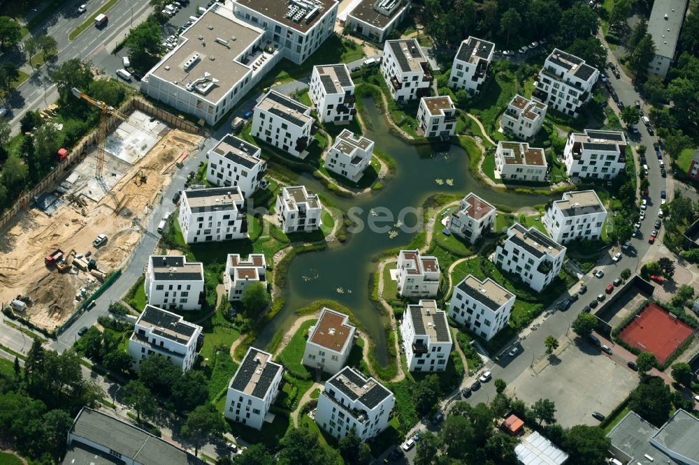 Berlin from the bird's eye view: Building construction residential complex Five morning Dahlem Urban Village of STOFANEL group in Berlin