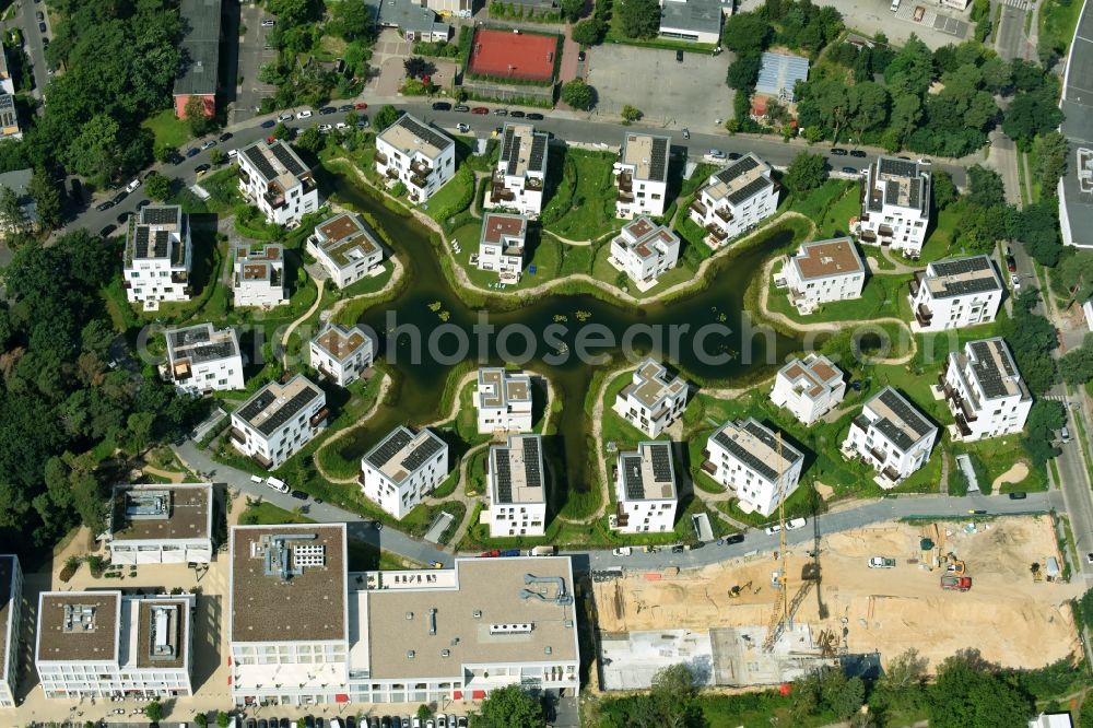 Berlin from the bird's eye view: Building construction residential complex Five morning Dahlem Urban Village of STOFANEL group in Berlin