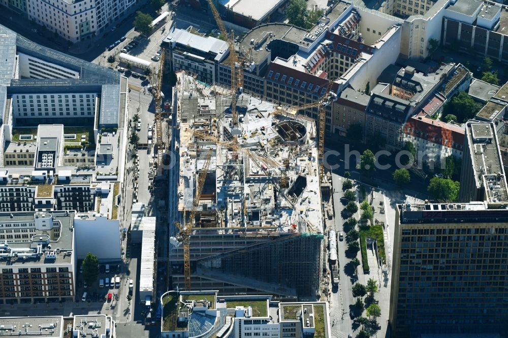 Berlin from the bird's eye view: Construction site with pile foundation work for the foundation plate of the new building Axel Springer Campus - OMA to Krausenstrasse - Schuetzenstrasse in Berlin