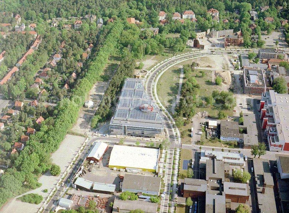 Potsdam / BRB from the bird's eye view: Baustelle des Neubaus der Hochschule für Film und Fernsehen im Medienpark Babelsberg.