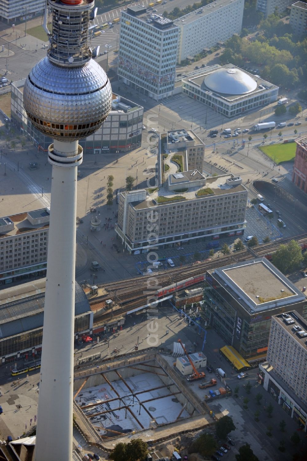 Aerial photograph Berlin - Construction site view at the new construction of the residential and commercial building Alea 101 at Alexanderplatz in the district Mitte in Berlin