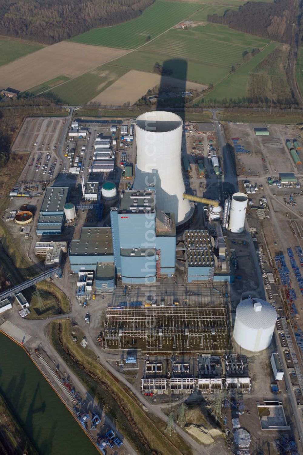 Datteln from above - Construction site of new coal-fired power plant dates on the Dortmund-Ems Canal