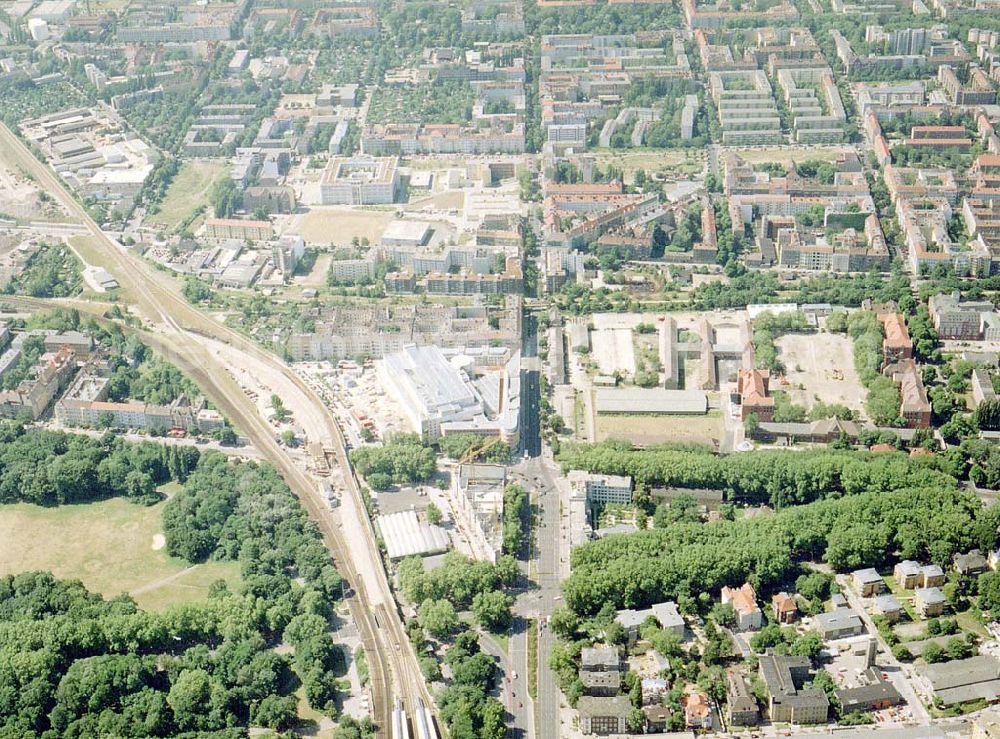 Aerial photograph Berlin - Treptow - Baustelle des neuen Großkinos am S-Bhf. Treptower Park in Berlin-Treptow.