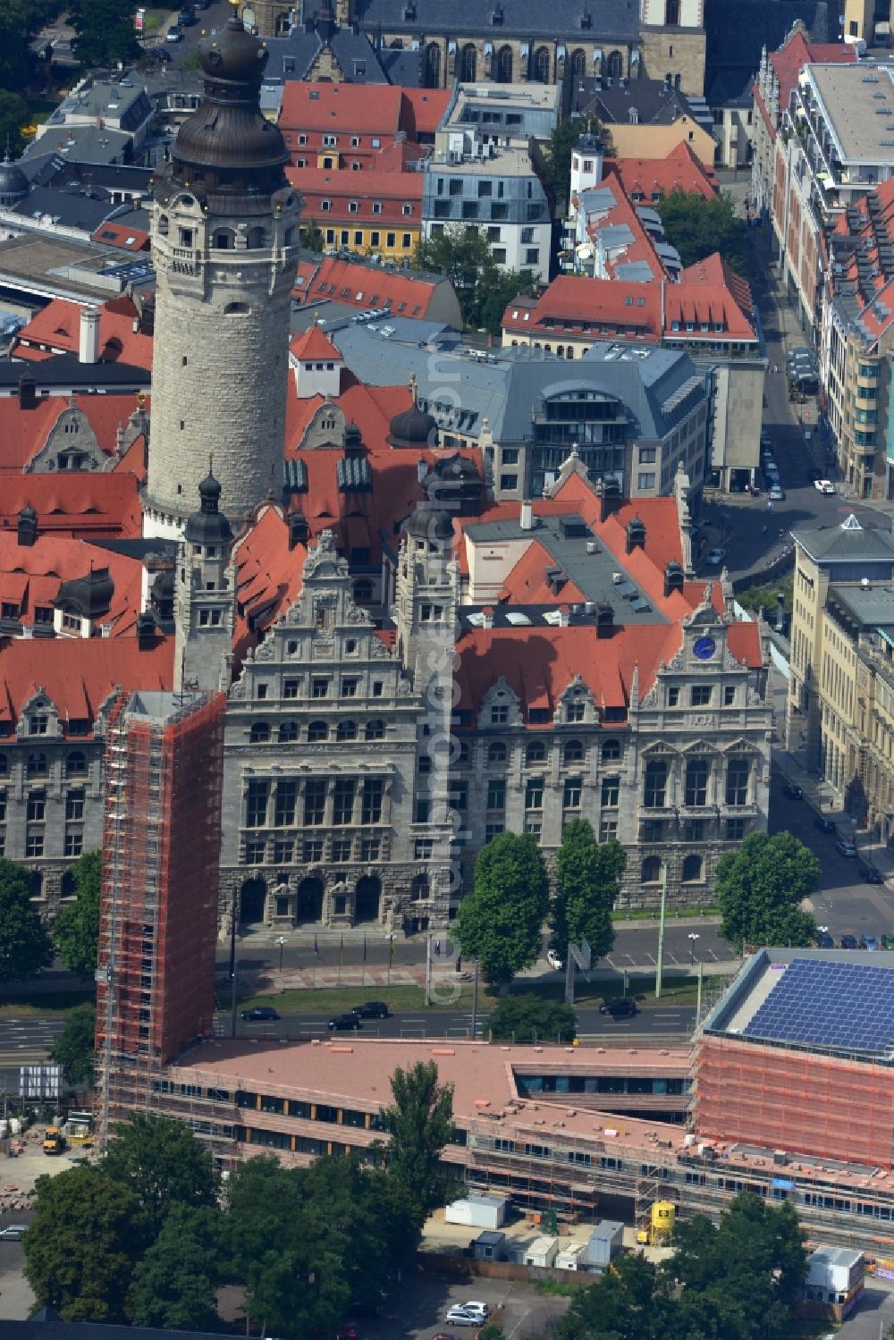 Leipzig from above - Construction site of the new church in the city center of Leipzig in the state of Saxony. View of the new town hall opposite which the new catholic church is being developed as part of a redevelopment of the area Roßplatz and Wilhelm Leuschner Platz at the inner city ring