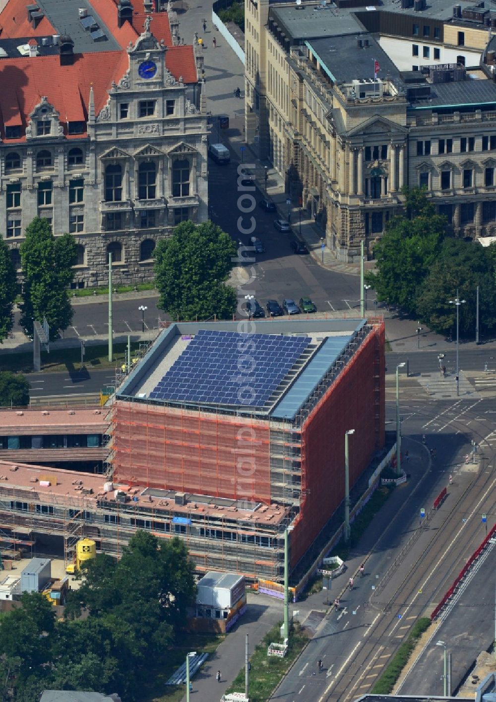 Aerial image Leipzig - Construction site of the new church in the city center of Leipzig in the state of Saxony. View of the new town hall opposite which the new catholic church is being developed as part of a redevelopment of the area Roßplatz and Wilhelm Leuschner Platz at the inner city ring