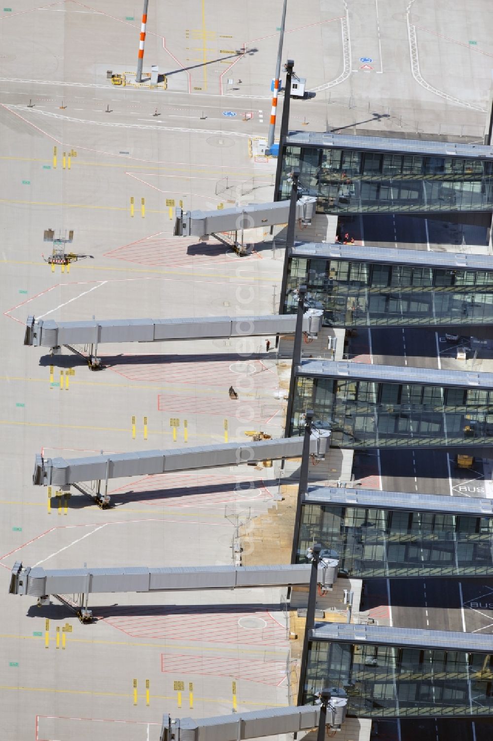 Aerial image Schönefeld - Construction area of the new terminal at Schönefeld Airport (BBI). The new terminal is in the south of the airport Berlin -Schoenefeld quality built