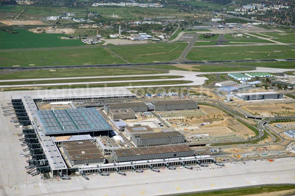 Aerial image Schönefeld - Construction area of the new terminal at Schönefeld Airport (BBI). The new terminal is in the south of the airport Berlin -Schoenefeld quality built