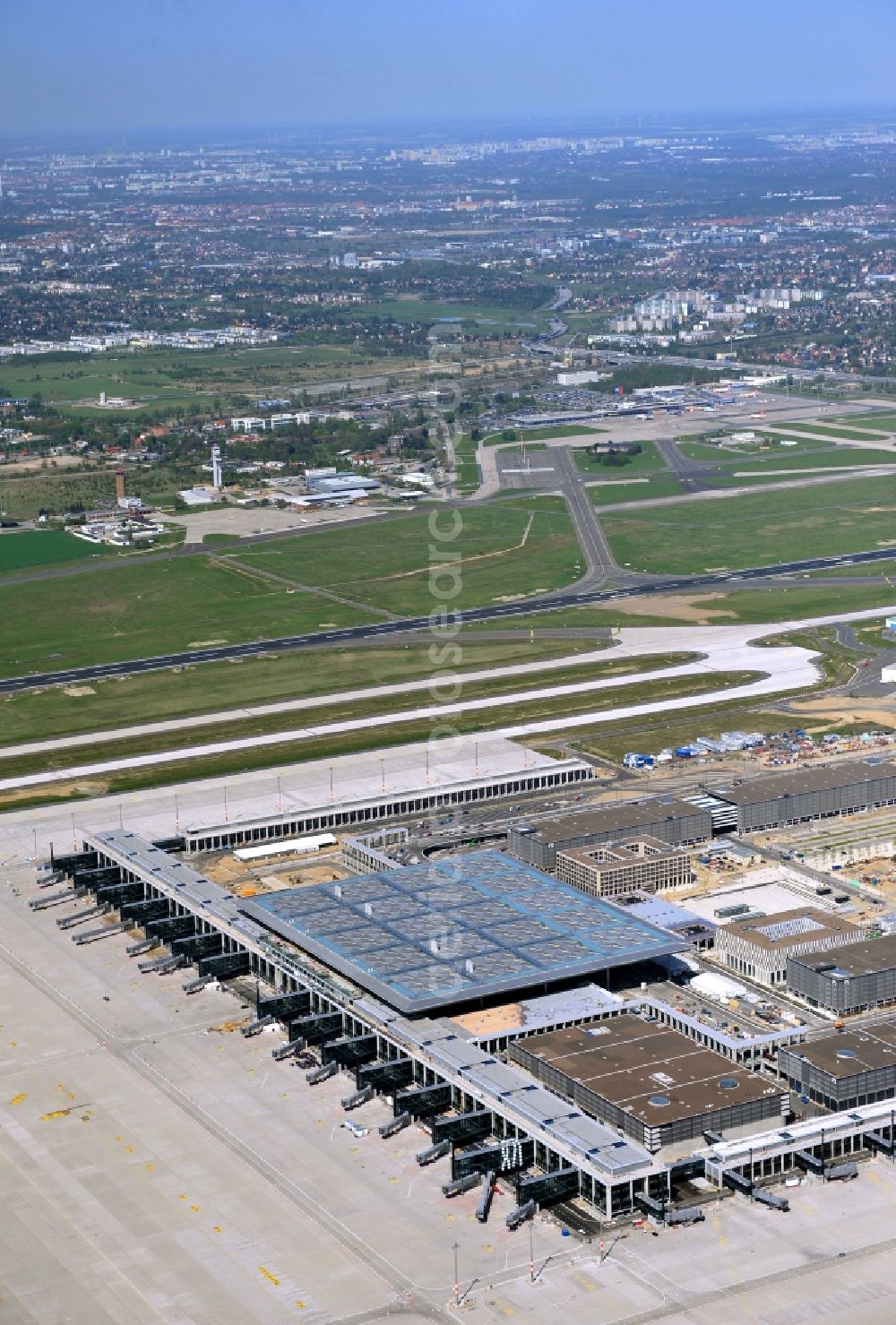 Aerial image Schönefeld - Construction area of the new terminal at Schönefeld Airport (BBI). The new terminal is in the south of the airport Berlin -Schoenefeld quality built