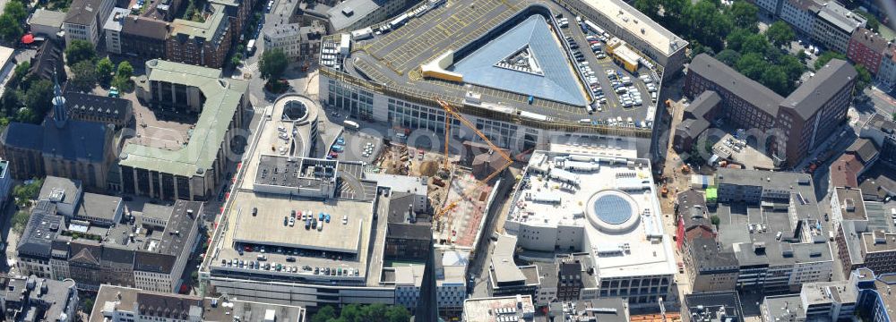 Dortmund from above - Baustelle des neuen Thier- Areal Dortmund, einem modernen Einkaufszentrum der ECE Projektmanagement GmbH an der Silberstraße , Westenhellweg im Zentrum der Altsdtadt. Site of the new shopping center Thier-Areal Dortmund.