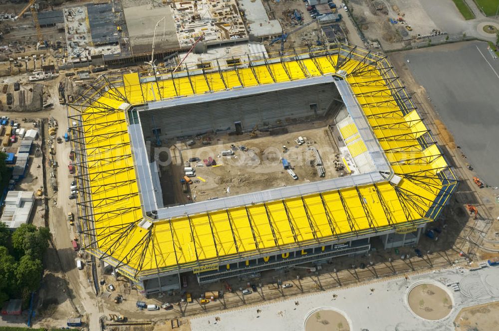 Aerial image Aachen - Baustelle des Stadion des Fußballklubs Alemannia Aachen, dem Neuen Tivoli. Die Baustelle der WALTER HELLMICH GmbH bietet Platz für bis zu 33.000 Zuschauern und liegt im Sportpark Soers. Construction site of the stadium of the football club Alemannia Aachen, the new Tivoli.