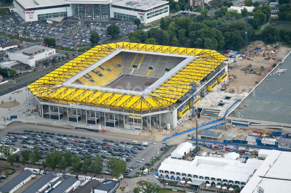 Aerial photograph Aachen - Baustelle des Stadion des Fußballklubs Alemannia Aachen, dem Neuen Tivoli. Die Baustelle der WALTER HELLMICH GmbH bietet Platz für bis zu 33.000 Zuschauern und liegt im Sportpark Soers. Construction site of the stadium of the football club Alemannia Aachen, the new Tivoli.