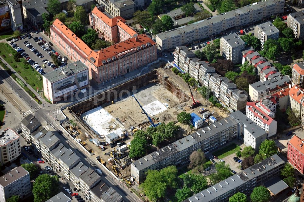Breslau / Wroclaw from the bird's eye view: Construction site at the New Market Square, an historical marketplace in the old town of Wroclaw in the Voivodship Lower Silesia in Poland. In addition to the reconstruction of the square here results a parking garage