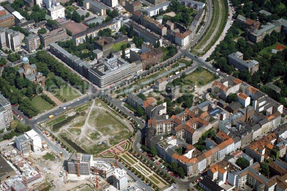 Aerial image Berlin / Kreuzberg - Baustelle Nähe Engeldamm/Bethaniendamm in Berlin Kreuzberg 1995