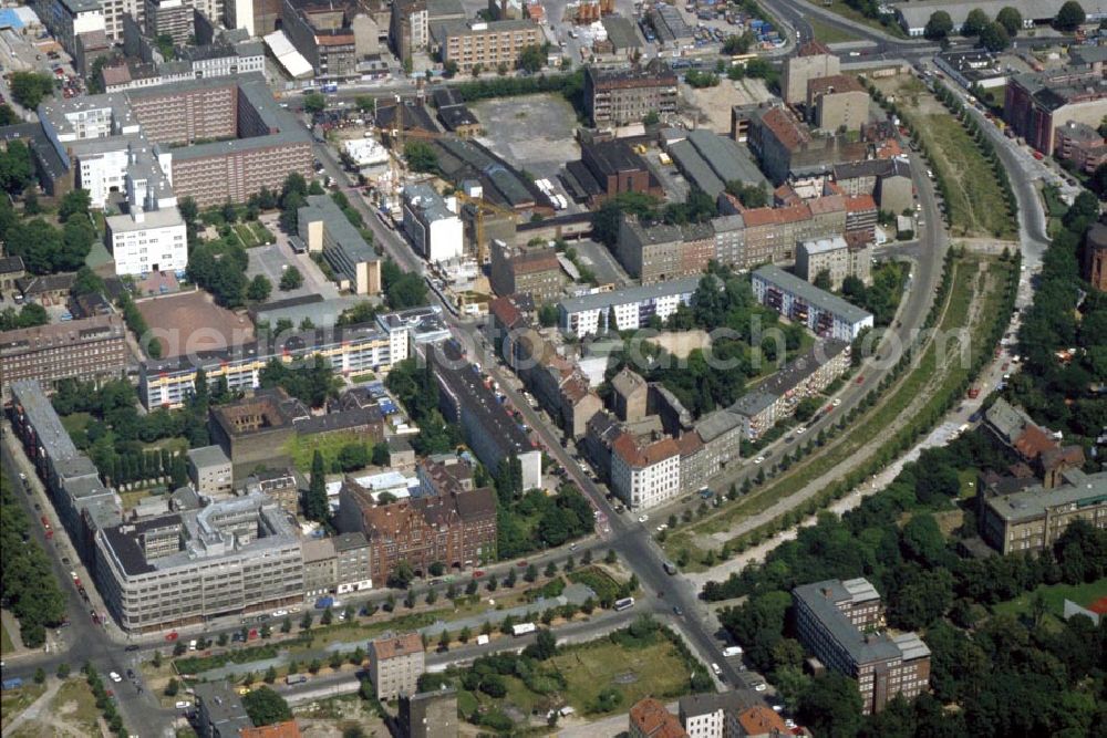 Berlin / Kreuzberg from above - Baustelle Nähe Engeldamm/Bethaniendamm in Berlin Kreuzberg 1995