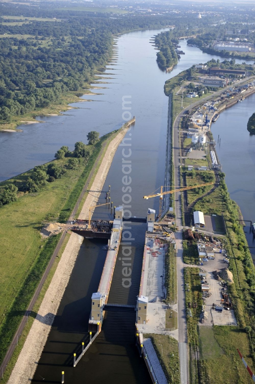 Magdeburg from above - View of the construction site of the expansion lock Magdeburg