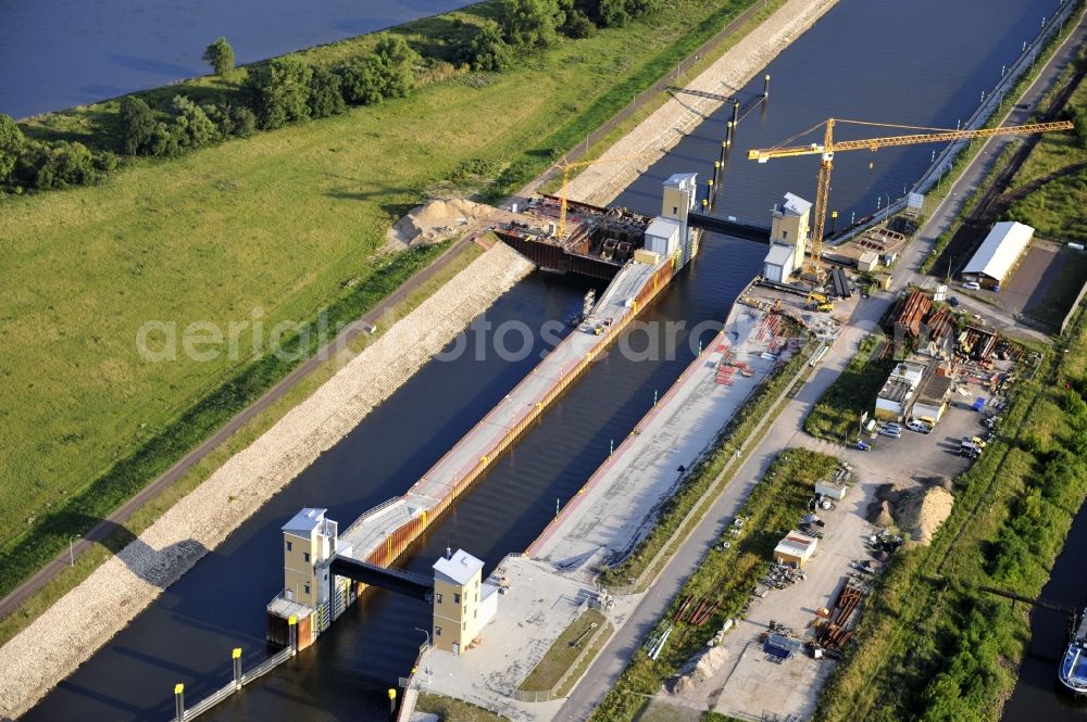 Magdeburg from the bird's eye view: View of the construction site of the expansion lock Magdeburg