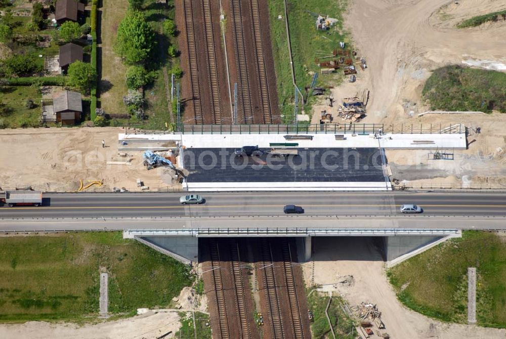 Aerial image Mahlow - 11.05.2006 Mahlow (Brandenburg) Blick auf die Baustelle der Schälerbau Berlin GmbH an der Ortsumfahrung Mahlow am Gewerbegebiet.