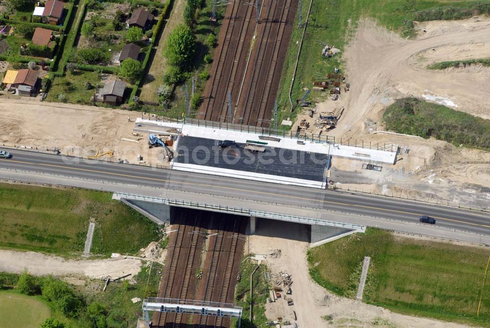 Mahlow from the bird's eye view: 11.05.2006 Mahlow (Brandenburg) Blick auf die Baustelle der Schälerbau Berlin GmbH an der Ortsumfahrung Mahlow am Gewerbegebiet.