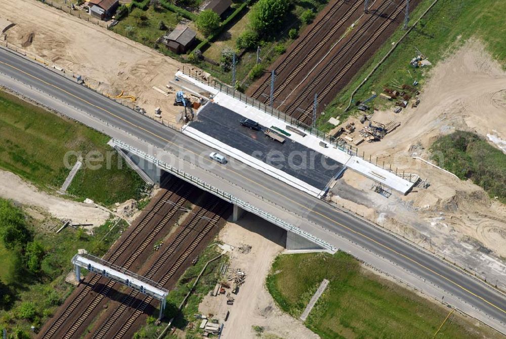 Aerial photograph Mahlow - 11.05.2006 Mahlow (Brandenburg) Blick auf die Baustelle der Schälerbau Berlin GmbH an der Ortsumfahrung Mahlow am Gewerbegebiet.