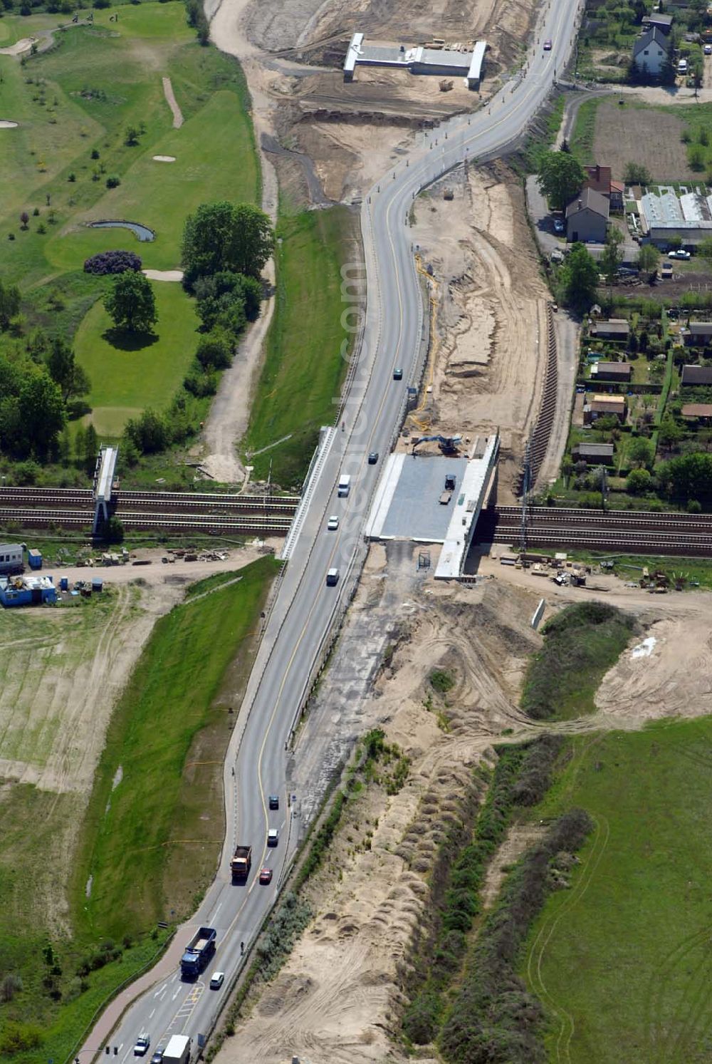 Mahlow from the bird's eye view: 11.05.2006 Mahlow (Brandenburg) Blick auf die Baustelle der Schälerbau Berlin GmbH an der Ortsumfahrung Mahlow am Gewerbegebiet.