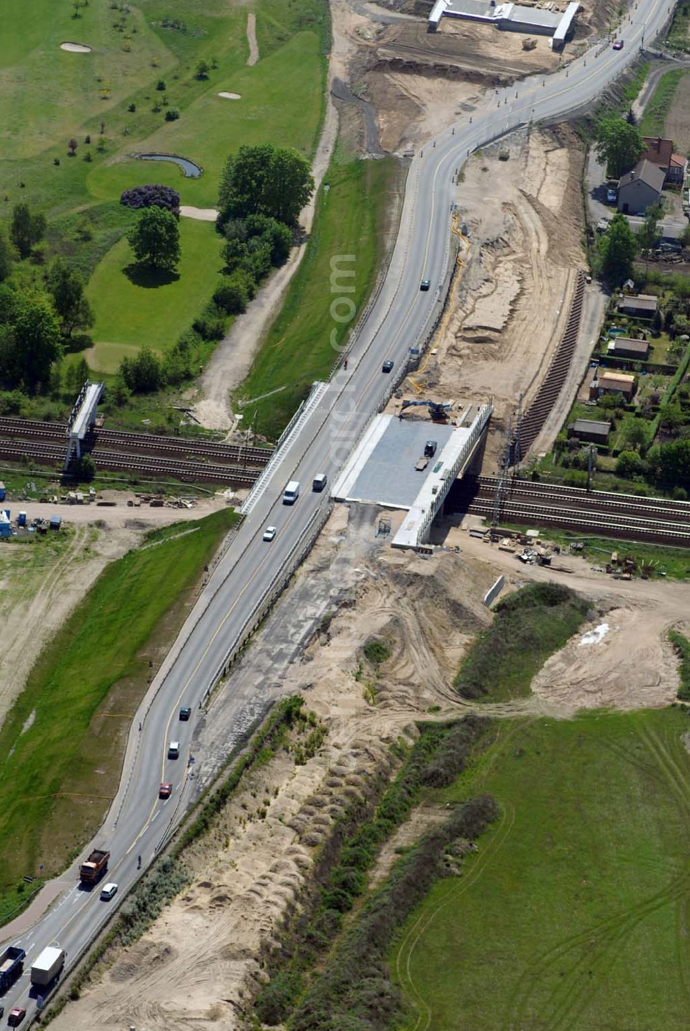 Aerial image Mahlow - 11.05.2006 Mahlow (Brandenburg) Blick auf die Baustelle der Schälerbau Berlin GmbH an der Ortsumfahrung Mahlow am Gewerbegebiet.