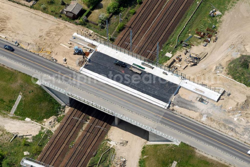 Aerial image Mahlow - 11.05.2006 Mahlow (Brandenburg) Blick auf die Baustelle der Schälerbau Berlin GmbH an der Ortsumfahrung Mahlow am Gewerbegebiet.