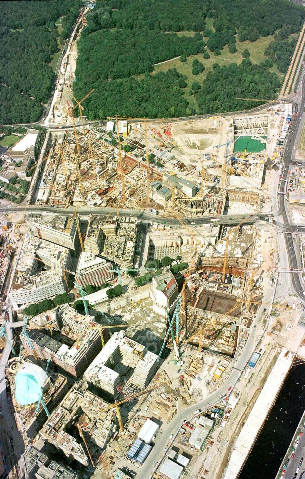 Berlin - Tiergarten from above - Baustelle Potsdamer Platz