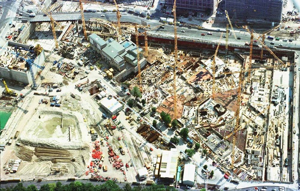 Aerial photograph Berlin - Tiergarten - Baustelle Potsdamer Platz - Projekt der SONY Berlin GmbH