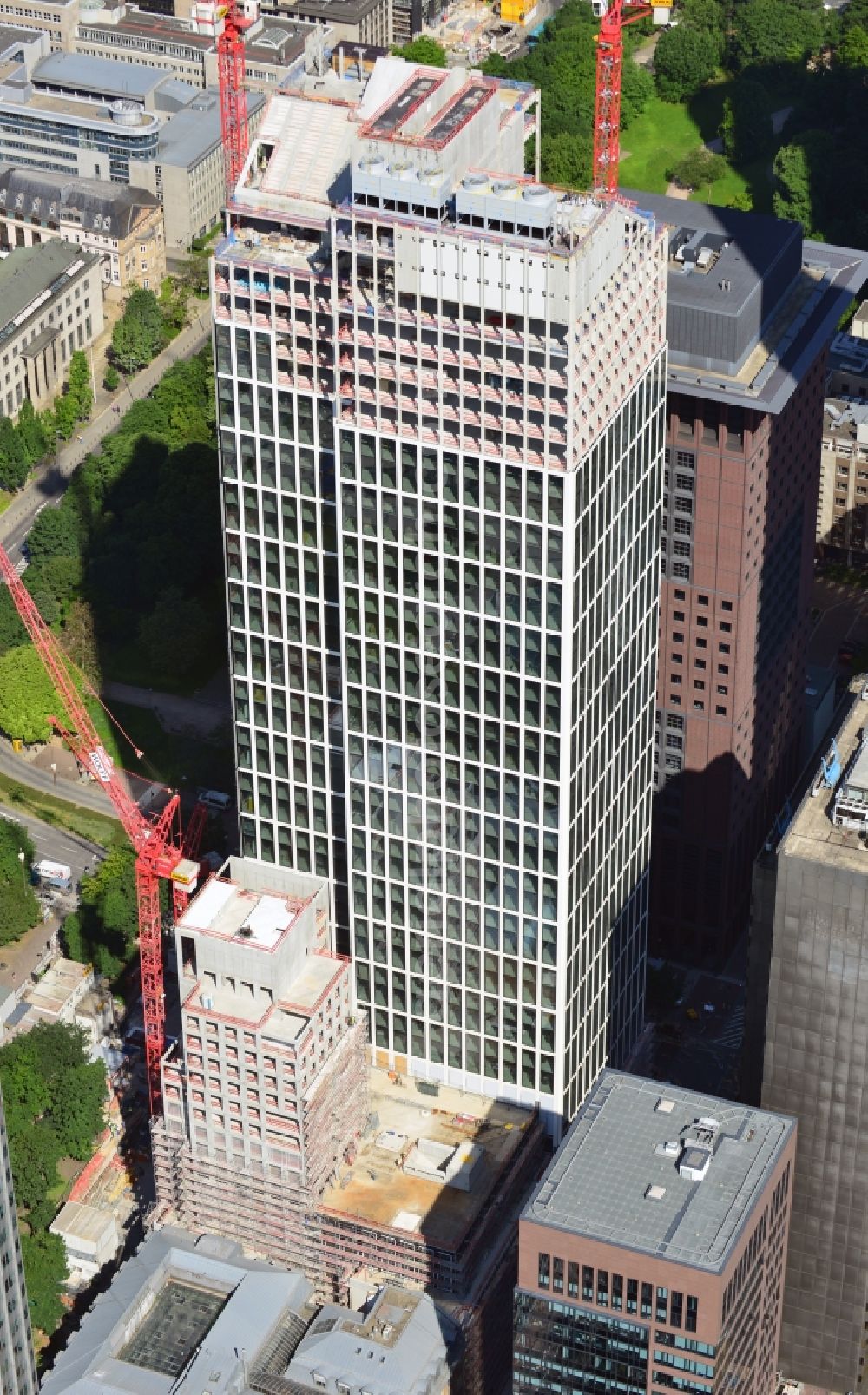 Aerial image Frankfurt am Main - The Taunusturm, construction of a new skyscraper, which after completion of an office and residential complex in the district Innenstadt in Frankfurt on the Main in the state hesse