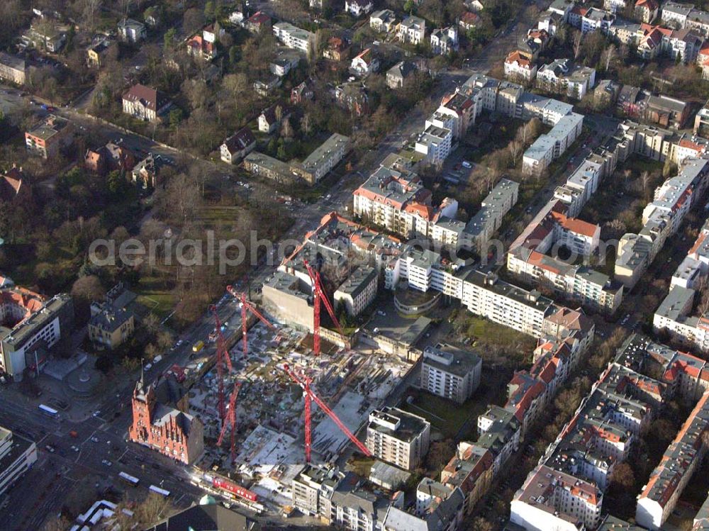 Berlin - Steglitz from the bird's eye view: 09.01.2005 Berlin/Baustelle des neuen Einkaufscenters Schloßgalerie der HFS Immobilienfonds an der Schloß-, Ecke Grunewaldstraße am Rathaus Steglitz.