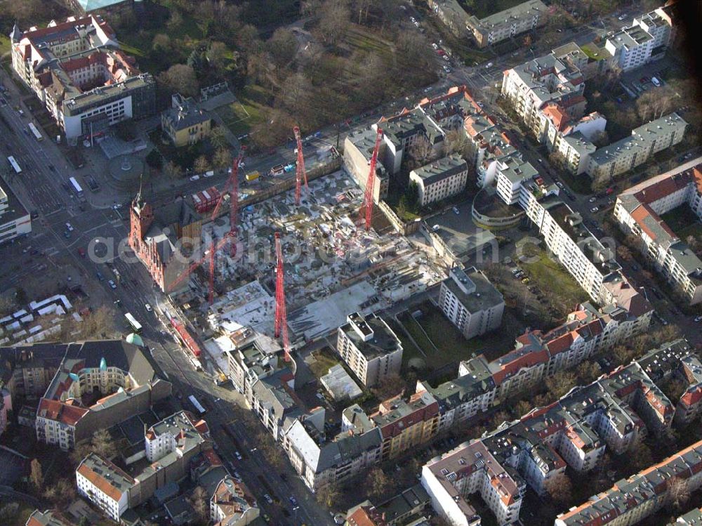 Aerial photograph Berlin - Steglitz - 09.01.2005 Berlin/Baustelle des neuen Einkaufscenters Schloßgalerie der HFS Immobilienfonds an der Schloß-, Ecke Grunewaldstraße am Rathaus Steglitz.