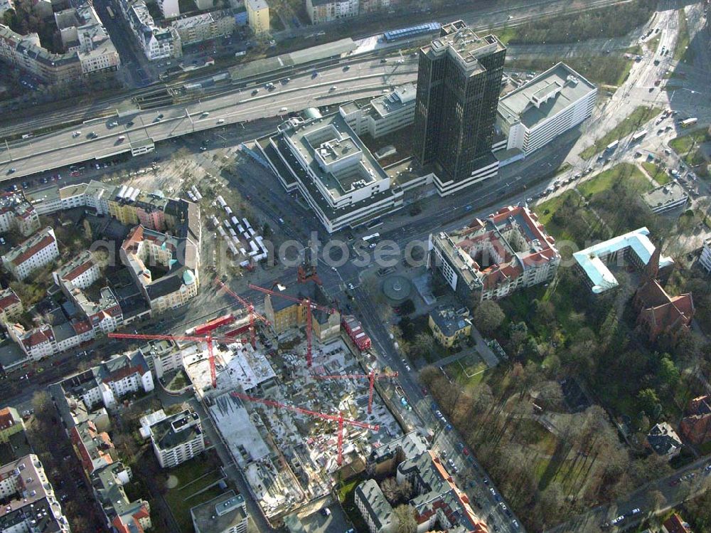 Aerial image Berlin - Steglitz - 09.01.2005 Berlin/Baustelle des neuen Einkaufscenters Schloßgalerie der HFS Immobilienfonds an der Schloß-, Ecke Grunewaldstraße am Rathaus Steglitz.