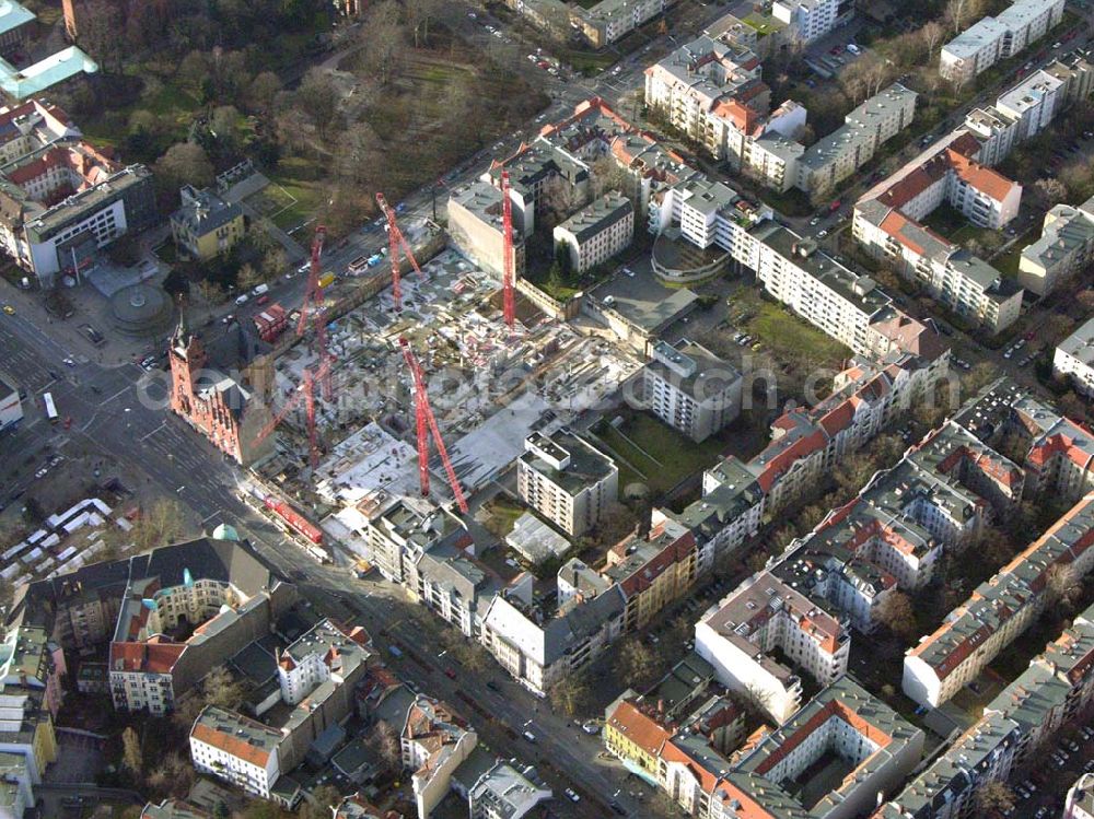 Aerial image Berlin - Steglitz - 09.01.2005 Berlin/Baustelle des neuen Einkaufscenters Schloßgalerie der HFS Immobilienfonds an der Schloß-, Ecke Grunewaldstraße am Rathaus Steglitz.