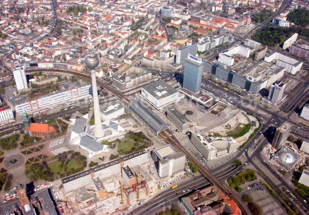 Berlin from the bird's eye view: Baustelle Rathauspassagen am Berliner Fernsehturm in Berlin - Mitte. Ansprechpartner: WBMI Real Estate AG Berlin Friedrichstraße 95 10117 Berlin Telefon: (030) 2471 3114 Telefax: (030) 2471 3115 Email: susanne.schmidt@wbmi.de Achim Walder: