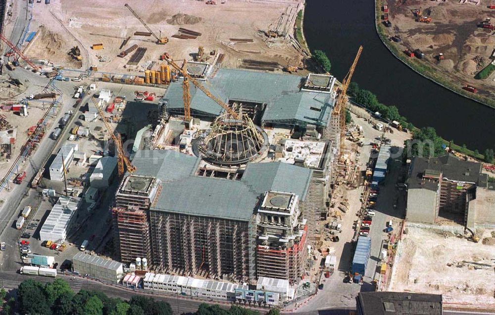 Aerial photograph Berlin-Tiergarten - Baustelle Reichstag.