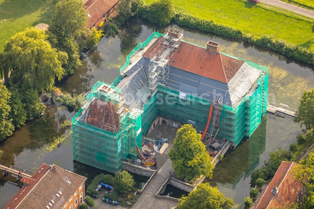 Aerial photograph Hamm - Construction site with reconstruction works at the Palais des Schloss Oberwerries in Hamm in the state North Rhine-Westphalia, Germany