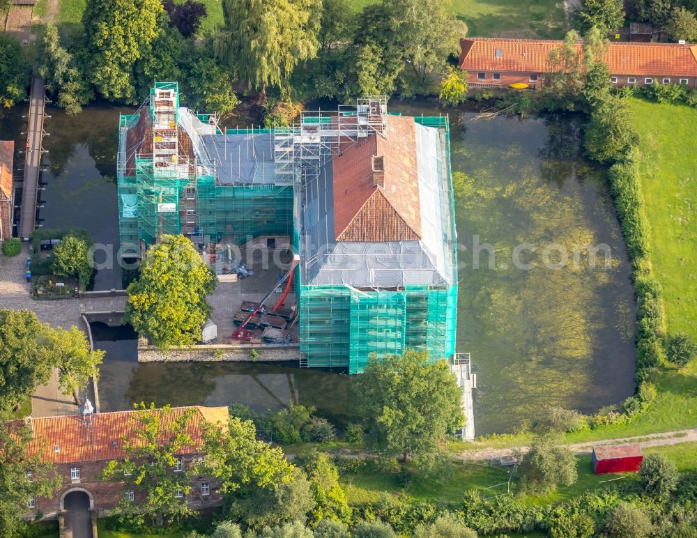 Hamm from the bird's eye view: Construction site with reconstruction works at the Palais des Schloss Oberwerries in Hamm in the state North Rhine-Westphalia, Germany