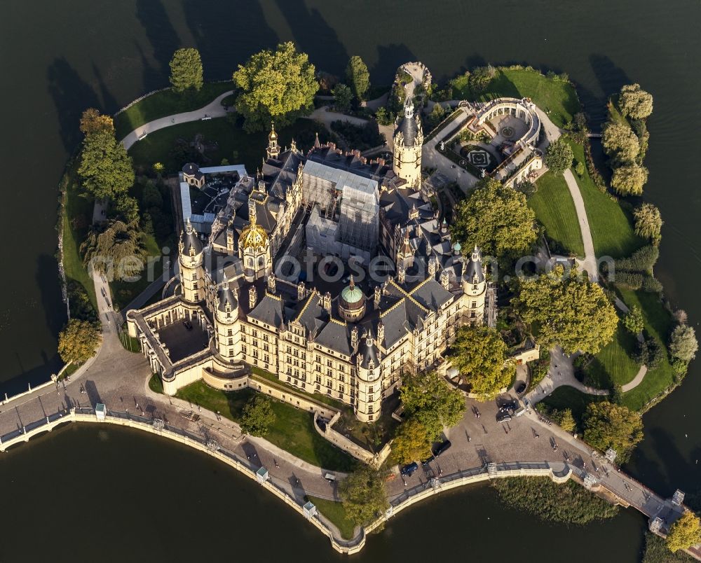 Aerial photograph Schwerin - Construction site with reconstruction works at the Palais des in Schwerin in the state Mecklenburg - Western Pomerania