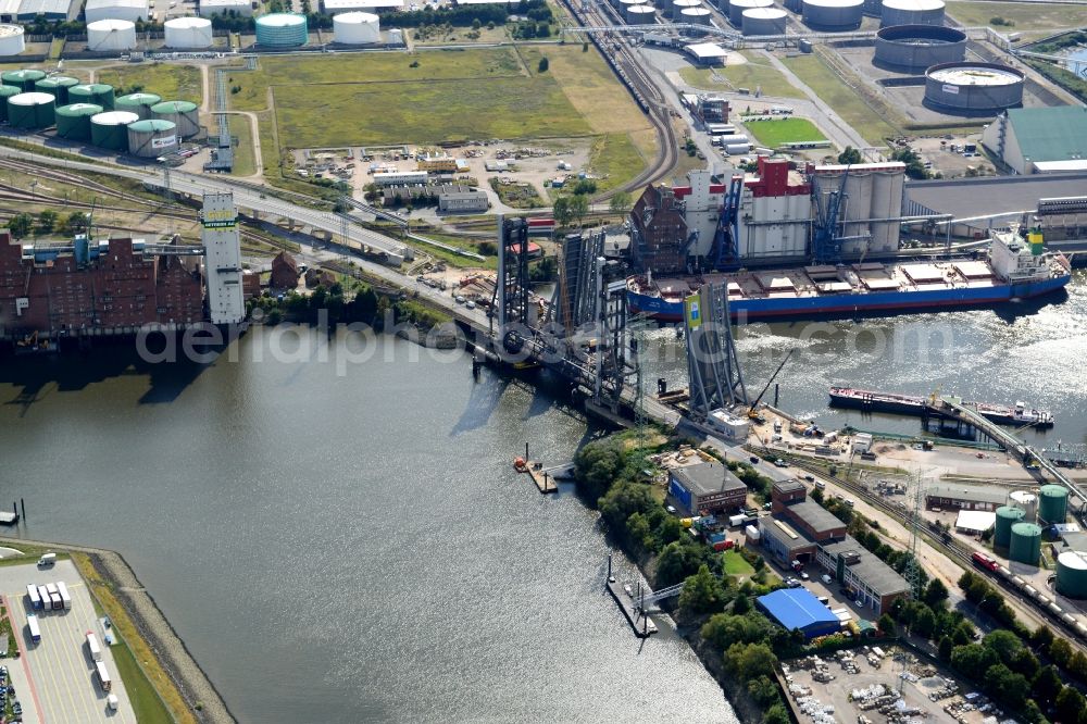 Hamburg from the bird's eye view: Construction site at Rethe lift bridge Rethebruecke in Hamburg-Mitte / Wilhelmsburg. A project of the Hamburg Port Authority HPA and Ingenieurbuero GRASSL GmbH