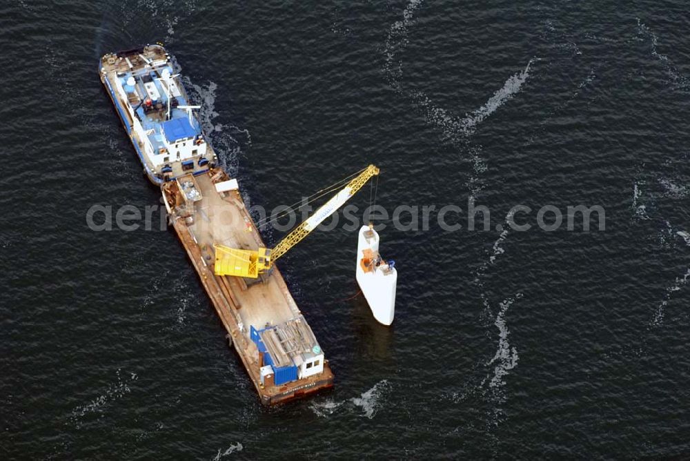 Aerial photograph Stralsund - Blick auf die Baustelle der Strelasundquerung.So wird die heute als feste Verbindung der Insel Rügen zum vorpommerschen Festland bestehende Querung des Strelasundes auf Höhe der Ortschaften Altefähr auf Rügen und der Hanse- und Weltkulturerbestadt Stralsund genannt. Über die erste feste Strelasundquerung, die „Rügendamm“ genannt wird, führen die Bundesstraße 96, eine eingleisige Eisenbahnstrecke und ein kombinierter Fuß- und Radweg.Stralsund 18.10.2006 Blick auf die Baustelle der Strelasundquerung.So wird die heute als feste Verbindung der Insel Rügen zum vorpommerschen Festland bestehende Querung des Strelasundes auf Höhe der Ortschaften Altefähr auf Rügen und der Hanse- und Weltkulturerbestadt Stralsund genannt. Über die erste feste Strelasundquerung, die „Rügendamm“ genannt wird, führen die Bundesstraße 96, eine eingleisige Eisenbahnstrecke und ein kombinierter Fuß- und Radweg.