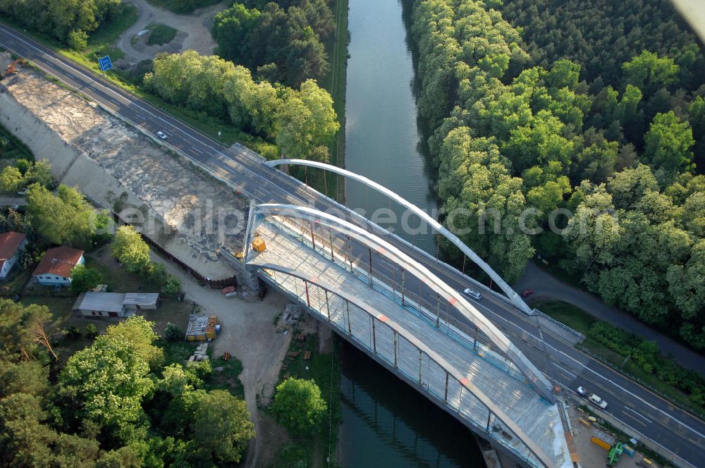 Aerial photograph Finowfurt - Blick auf die Baustelle der Autobahnbrücke / Üderseebrücke der Autobahn A 11 über den Oder-Havel-Kanal. View onto the road works of the highway / motorway bridge over the Oder-Havel-Canal.