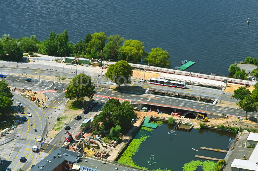 Hamburg from above - Construction site for renovation work on the road bridge structure Hohenfelder Bruecken on the Alsterufer at Hartwicusstrasse - Schwanenwik - Armgartstrasse in the district of Uhlenhorst in Hamburg, Germany