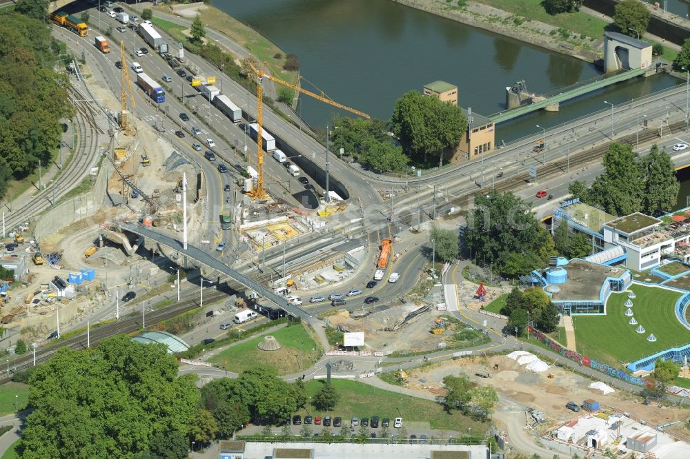 Aerial photograph Stuttgart - Construction to renovation work on the road bridge structure Koenig-Karls-Bruecke in Stuttgart in the state Baden-Wuerttemberg