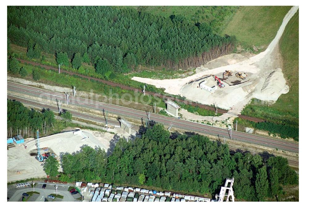 Ludwigsfelde/ Genshagener Heide (Brandenburg) from above - Blick auf den im Bau befindlichen Schienenübergang am Kreuzungsbauwerk Berliner Außenring (BAR) und der Anhalter Bahn