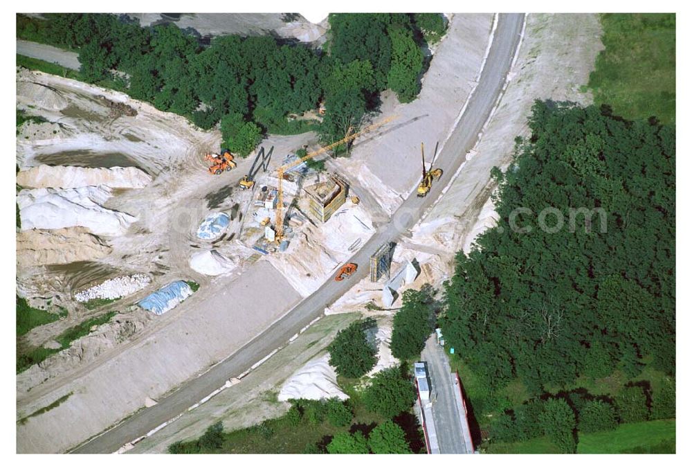 Ludwigsfelde/ Genshagener Heide (Brandenburg) from the bird's eye view: Blick auf den im Bau befindlichen Schienenübergang bei der Kramer-Kurve zwischen Anhalter Bahn und Berliner Außenring (BAR)