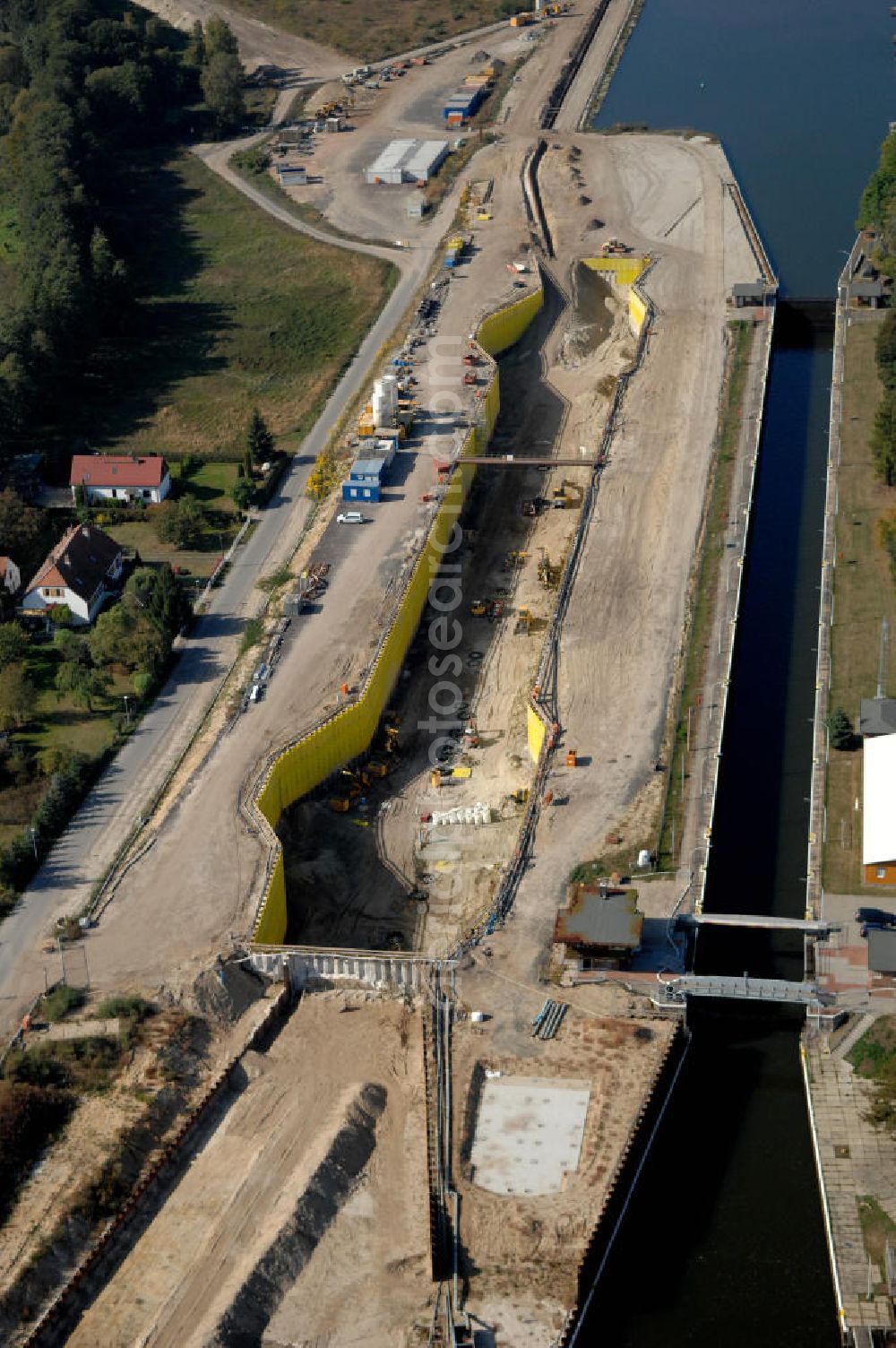 Aerial image Wusterwitz - Blick auf die Baustelle vom Neubau der 2. Schleuse Wusterwitz. Ein Projekt des WSV: Wasserstraßen-Neubauamt Magdeburg, 39106 Magdeburg, Tel. +49(0)391 535-0, email: wna-magdeburg@wsv.bund.de