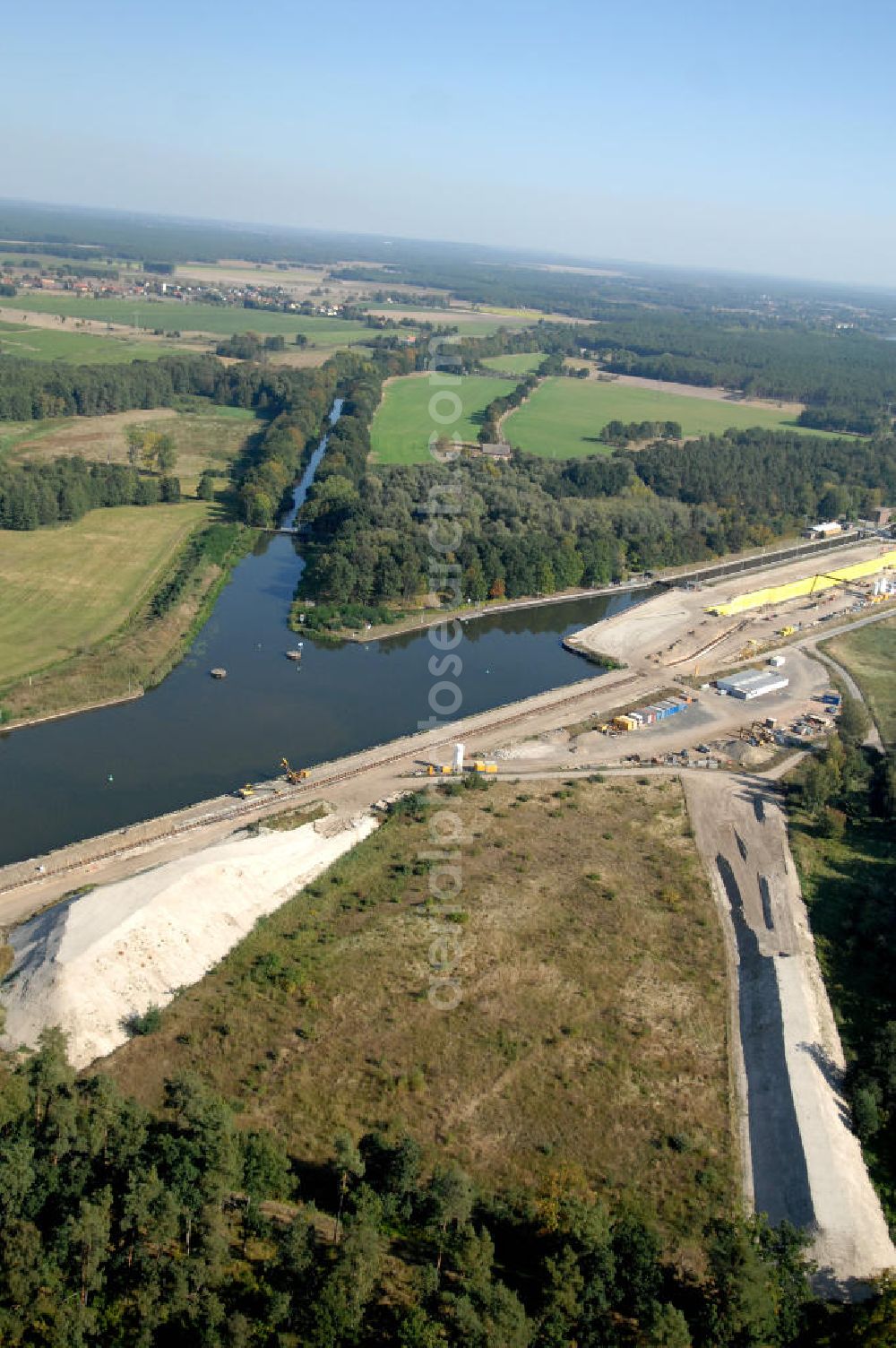 Wusterwitz from above - Blick auf die Baustelle vom Neubau der 2. Schleuse Wusterwitz. Ein Projekt des WSV: Wasserstraßen-Neubauamt Magdeburg, 39106 Magdeburg, Tel. +49(0)391 535-0, email: wna-magdeburg@wsv.bund.de