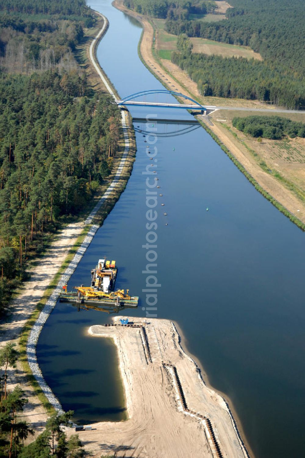 Aerial image Wusterwitz - Blick auf die Baustelle vom Neubau der 2. Schleuse Wusterwitz. Ein Projekt des WSV: Wasserstraßen-Neubauamt Magdeburg, 39106 Magdeburg, Tel. +49(0)391 535-0, email: wna-magdeburg@wsv.bund.de